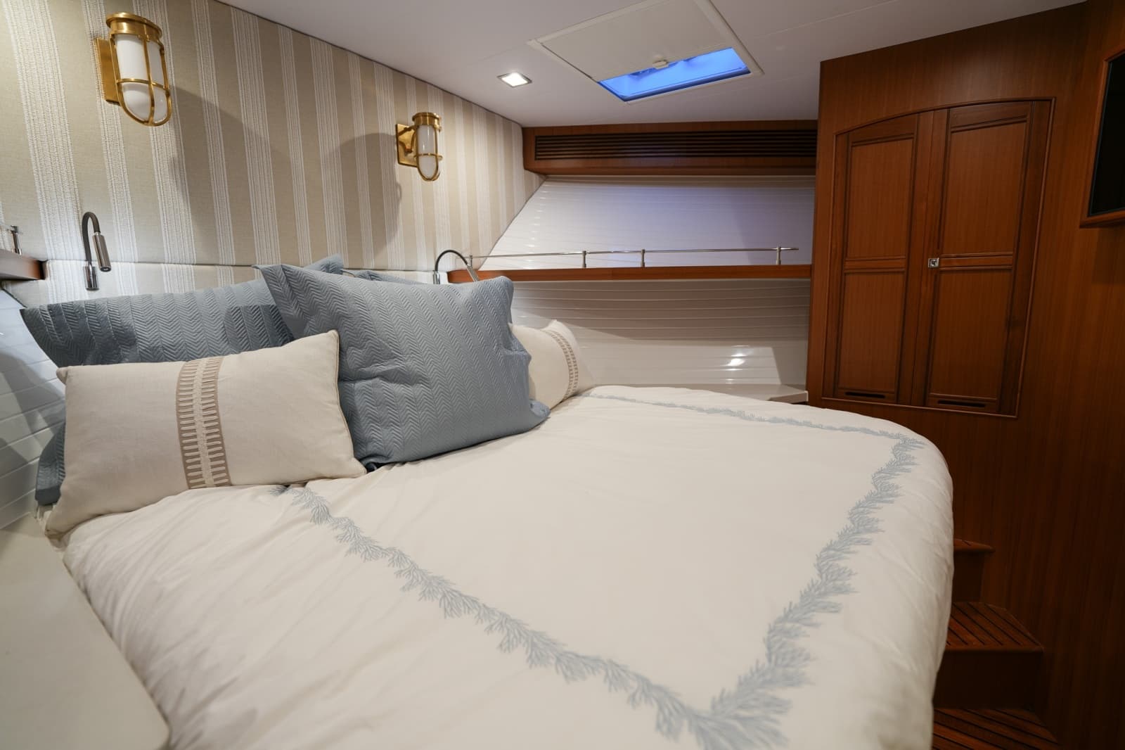 2025 Marlow Explorer 70E MkII-CB