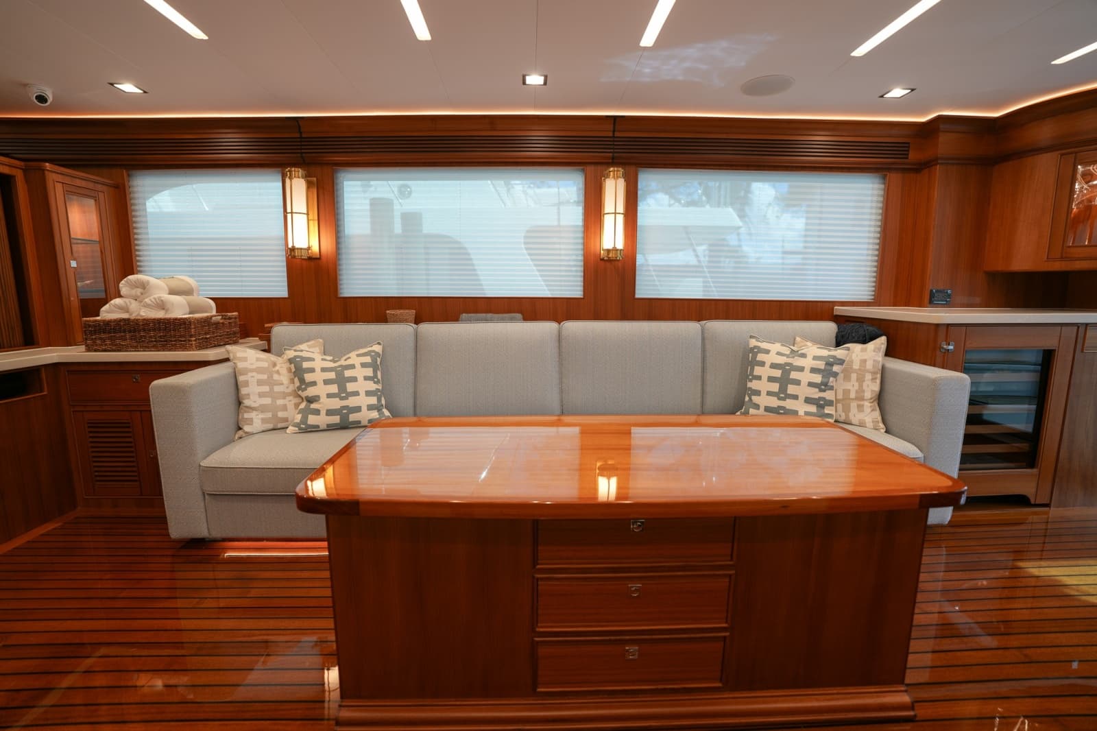2025 Marlow Explorer 70E MkII-CB