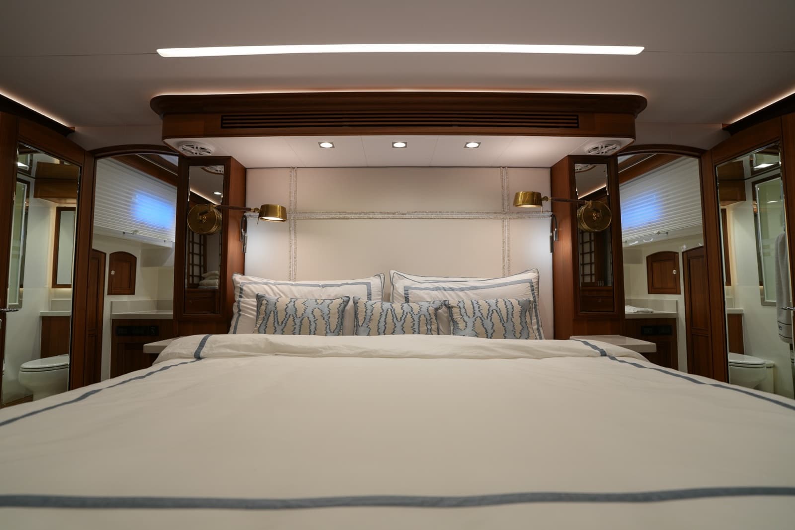 2025 Marlow Explorer 70E MkII-CB