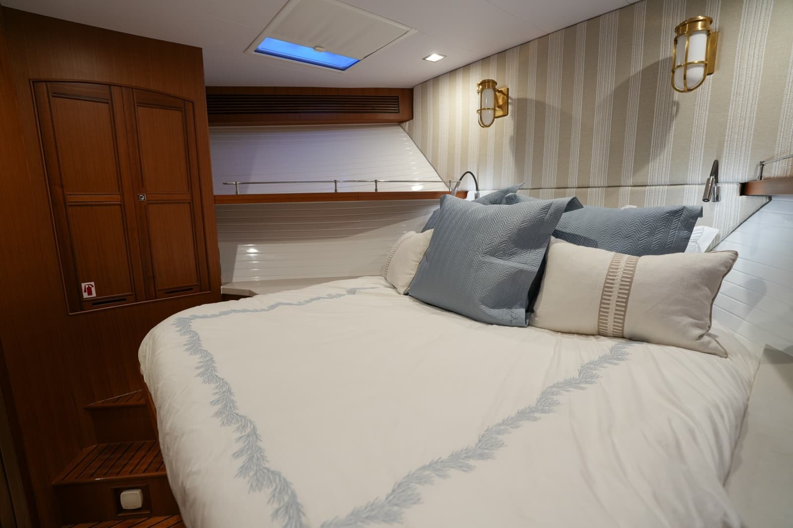 2025 Marlow Explorer 70E MkII-CB