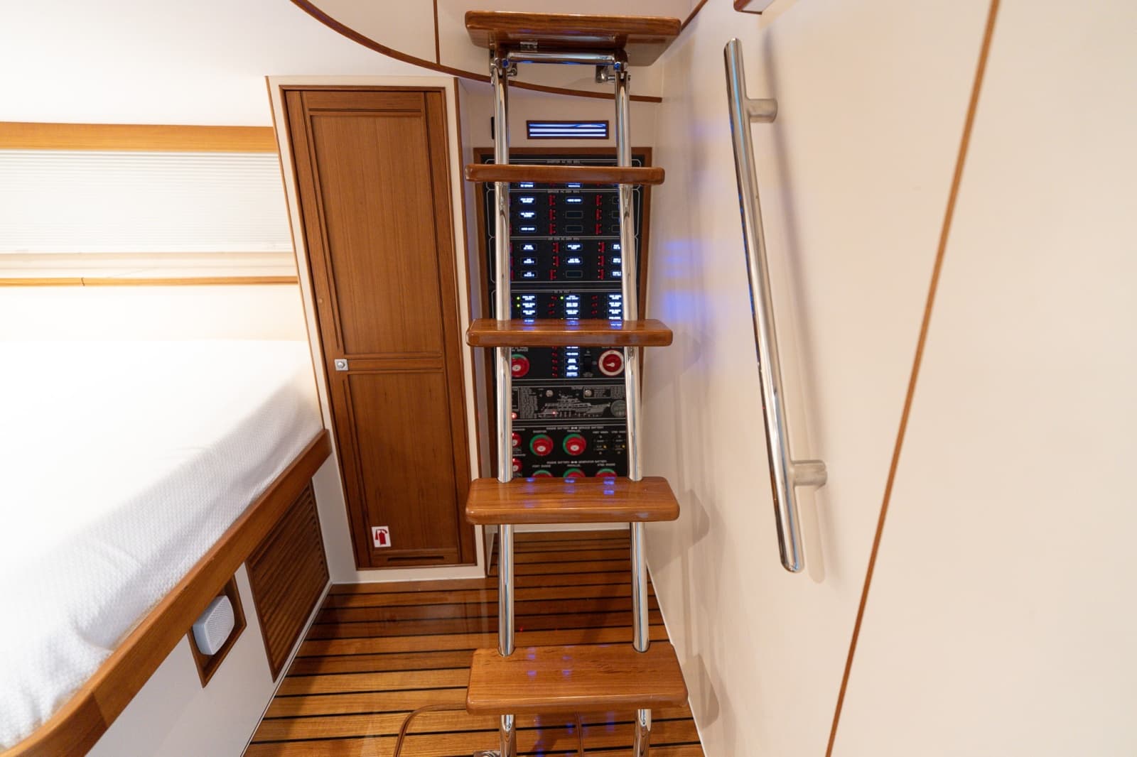 2025 Marlow Explorer 70E MkII-CB