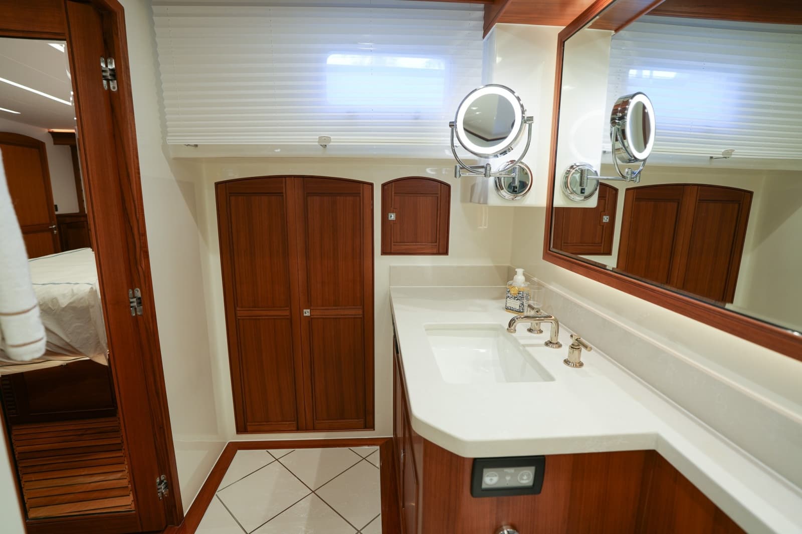 2025 Marlow Explorer 70E MkII-CB