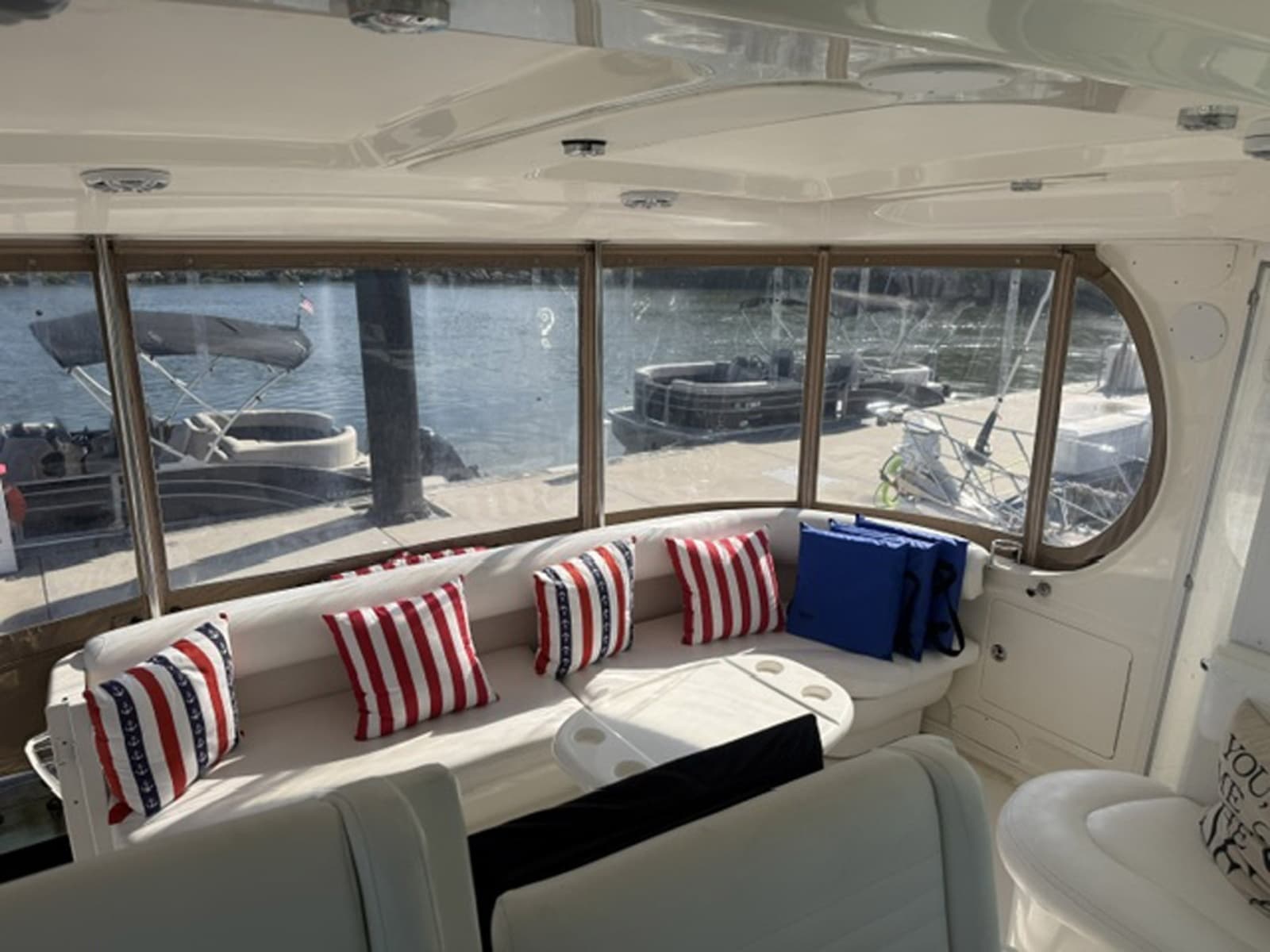 2004 Sea Ray 390 Motor Yacht