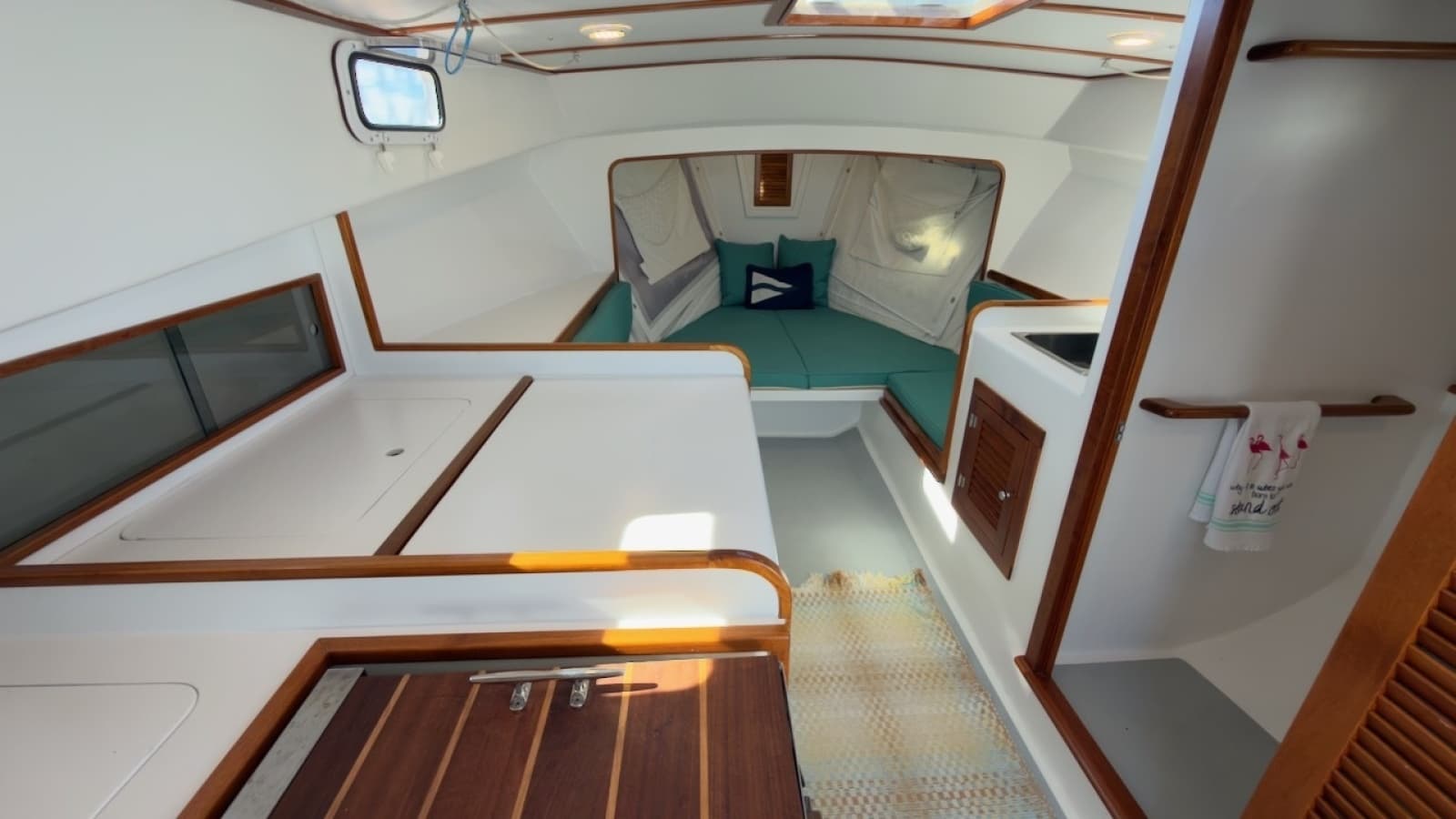 1985 Holland 32