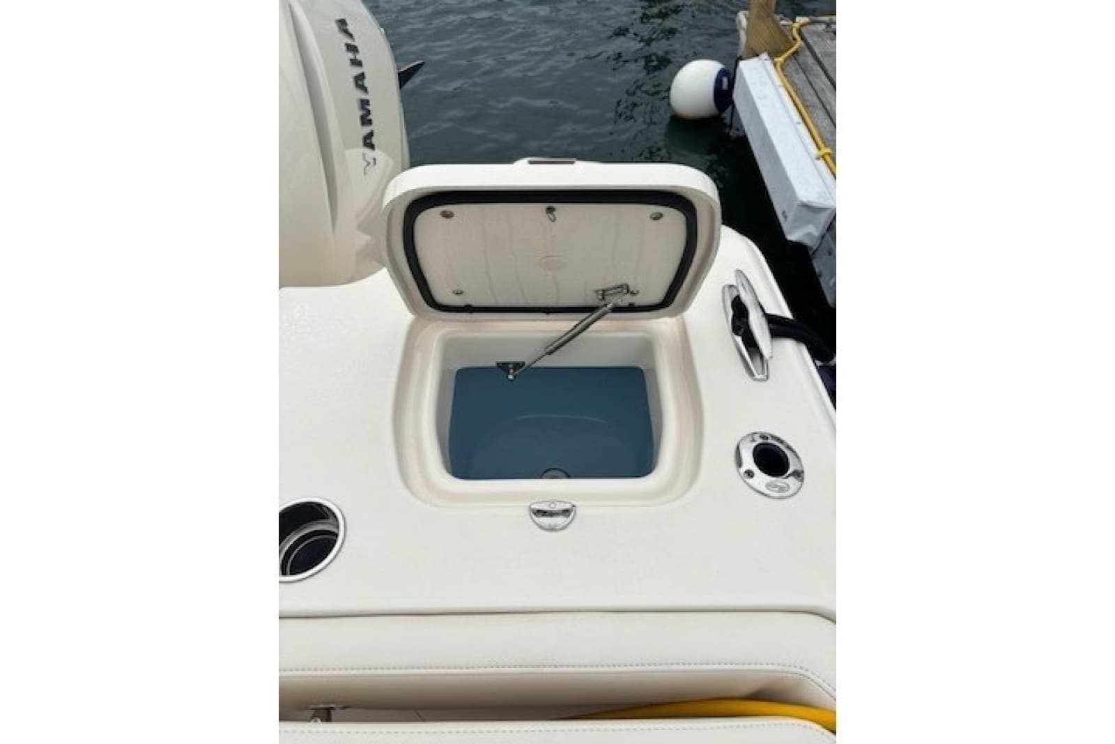 2025 Grady-White Freedom 325