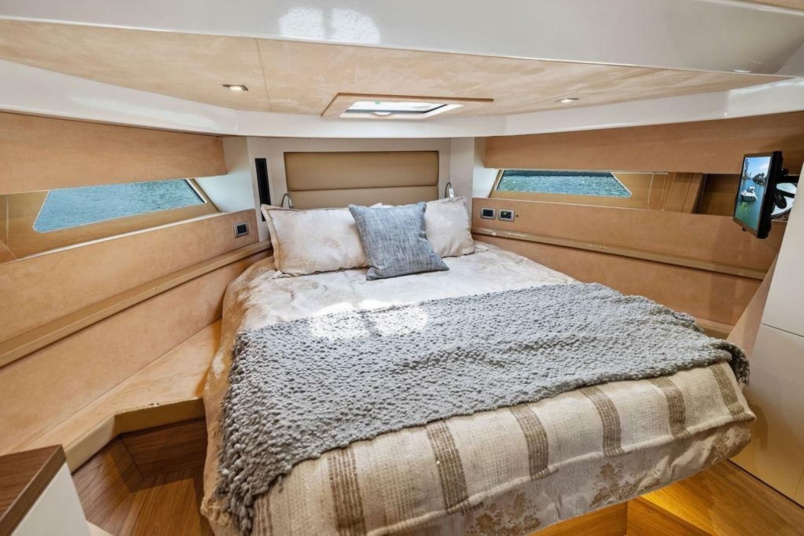 2014 Cranchi 56 HT