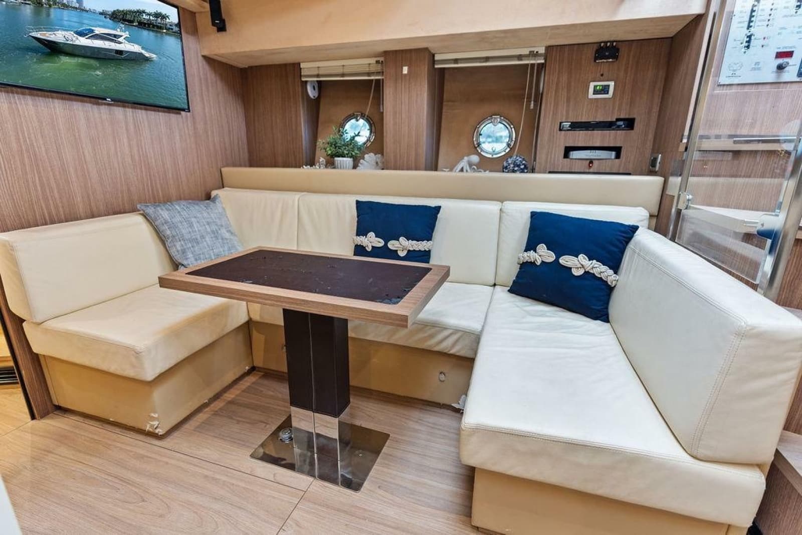 2014 Cranchi 56 HT