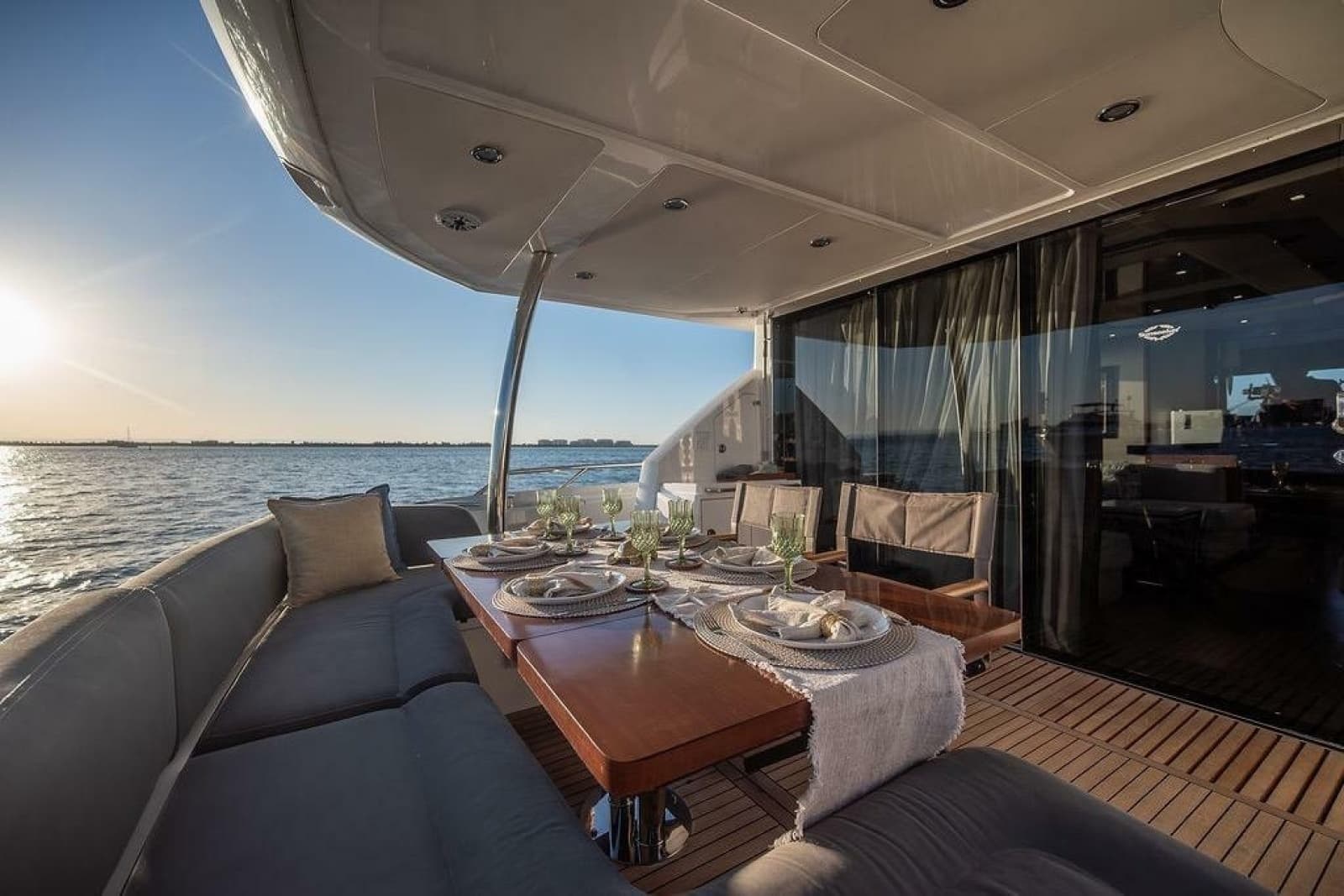 2012 Sunseeker Manhattan 73