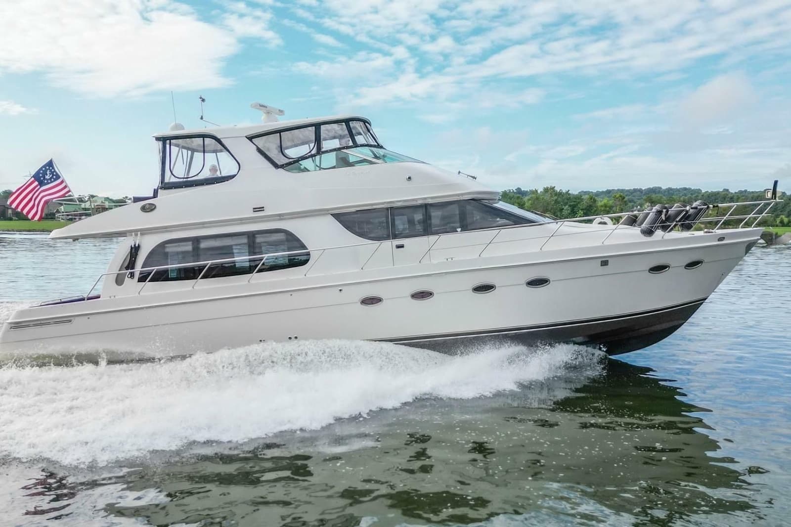 2005 Carver 56 Voyager