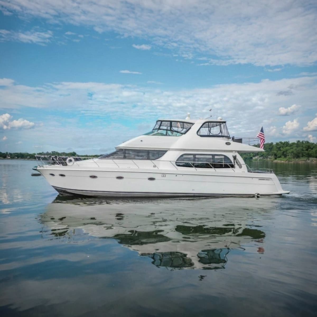 2005 Carver 56 Voyager
