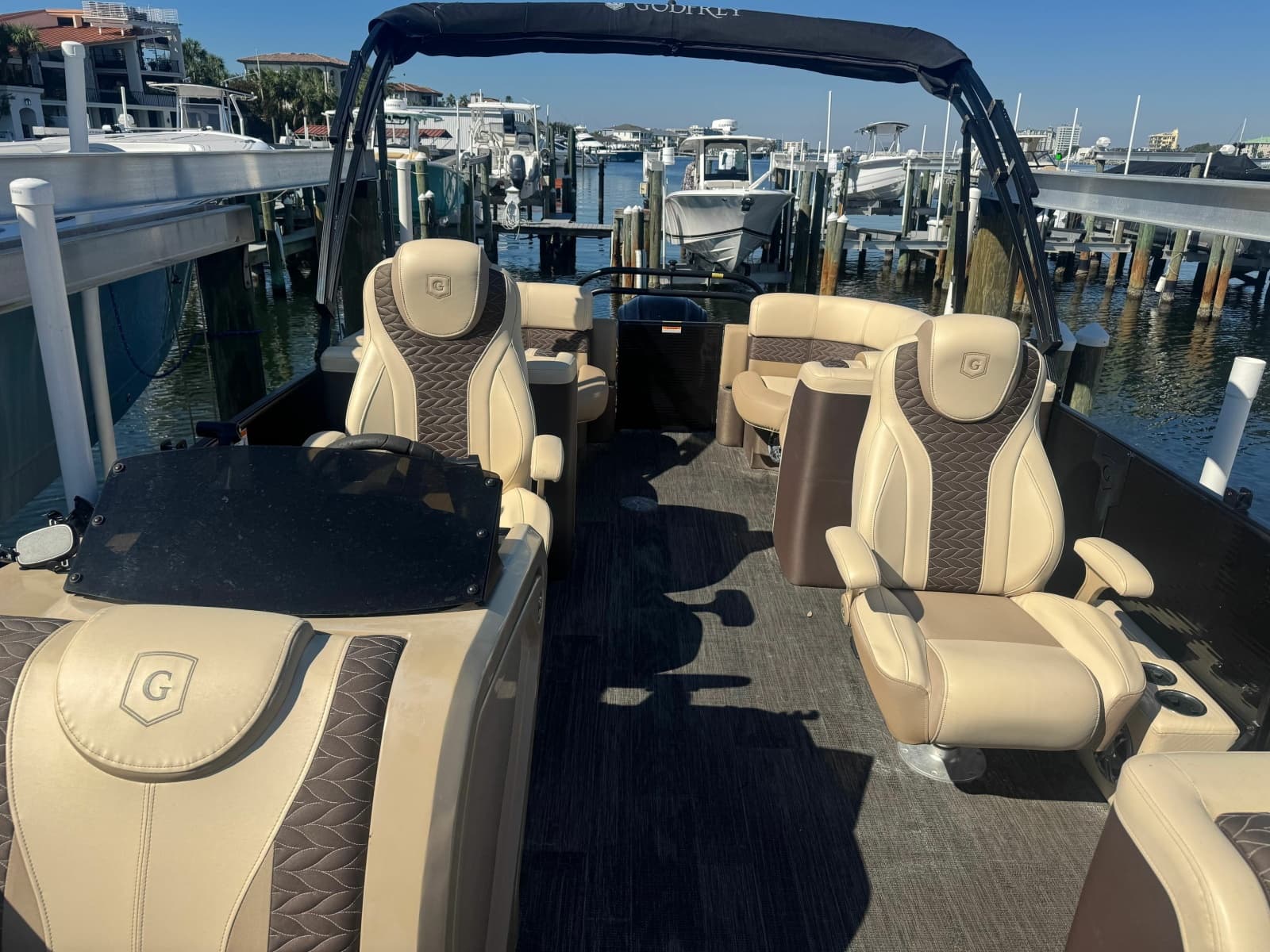 2022 Godfrey Monaco 255 SB