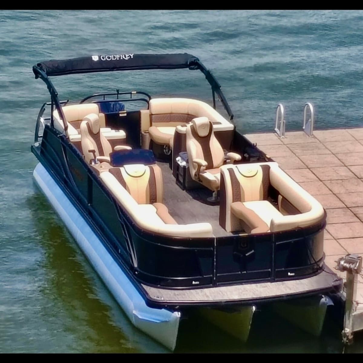2022 Godfrey Monaco 255 SB
