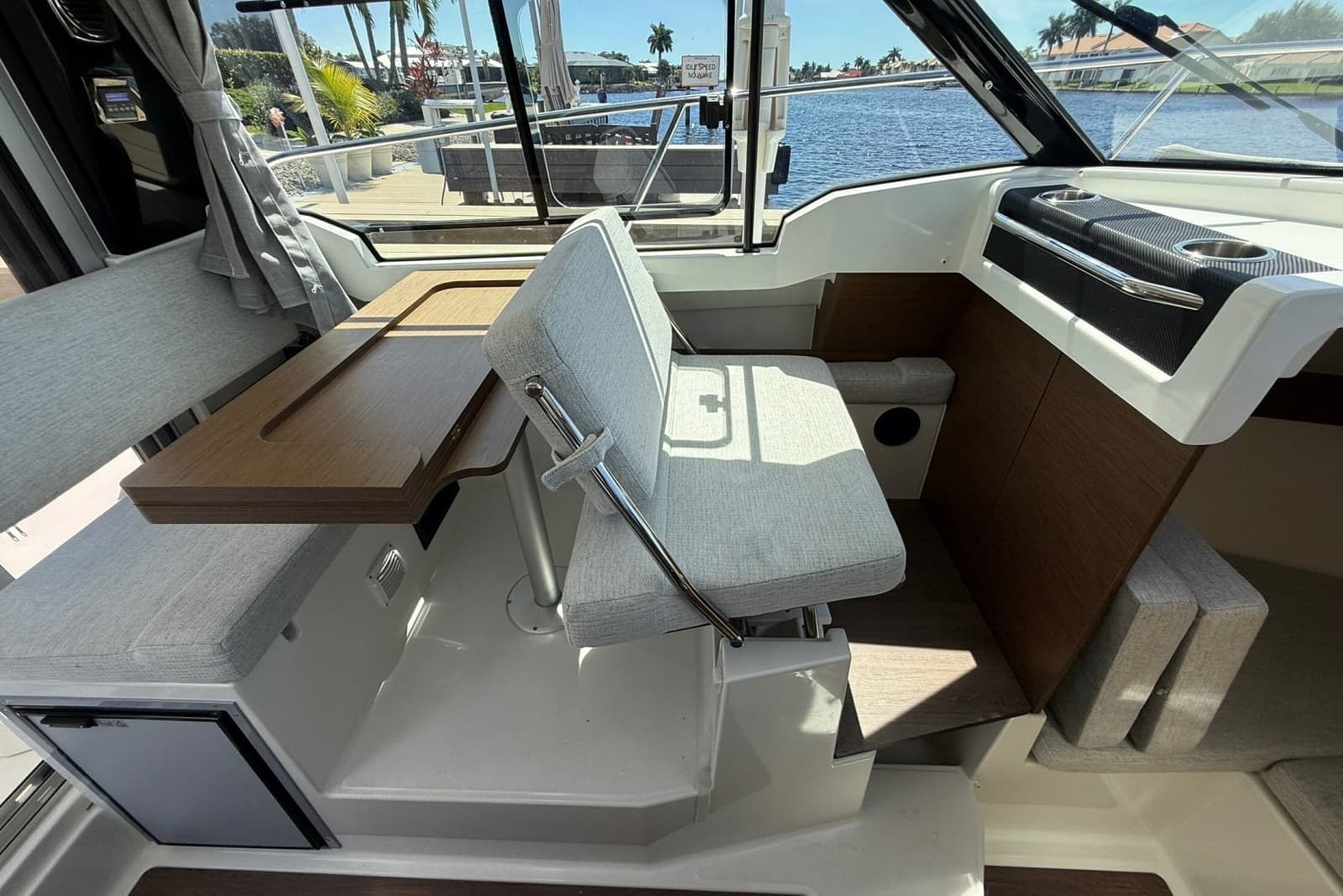 2022 Jeanneau NC 795 Series 2