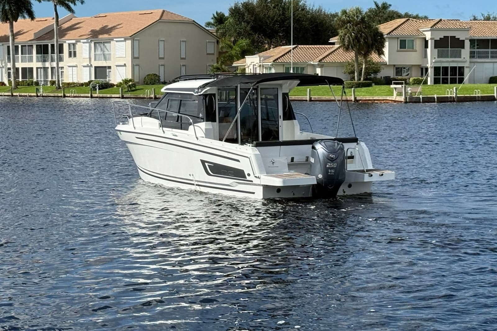 2022 Jeanneau NC 795 Series 2