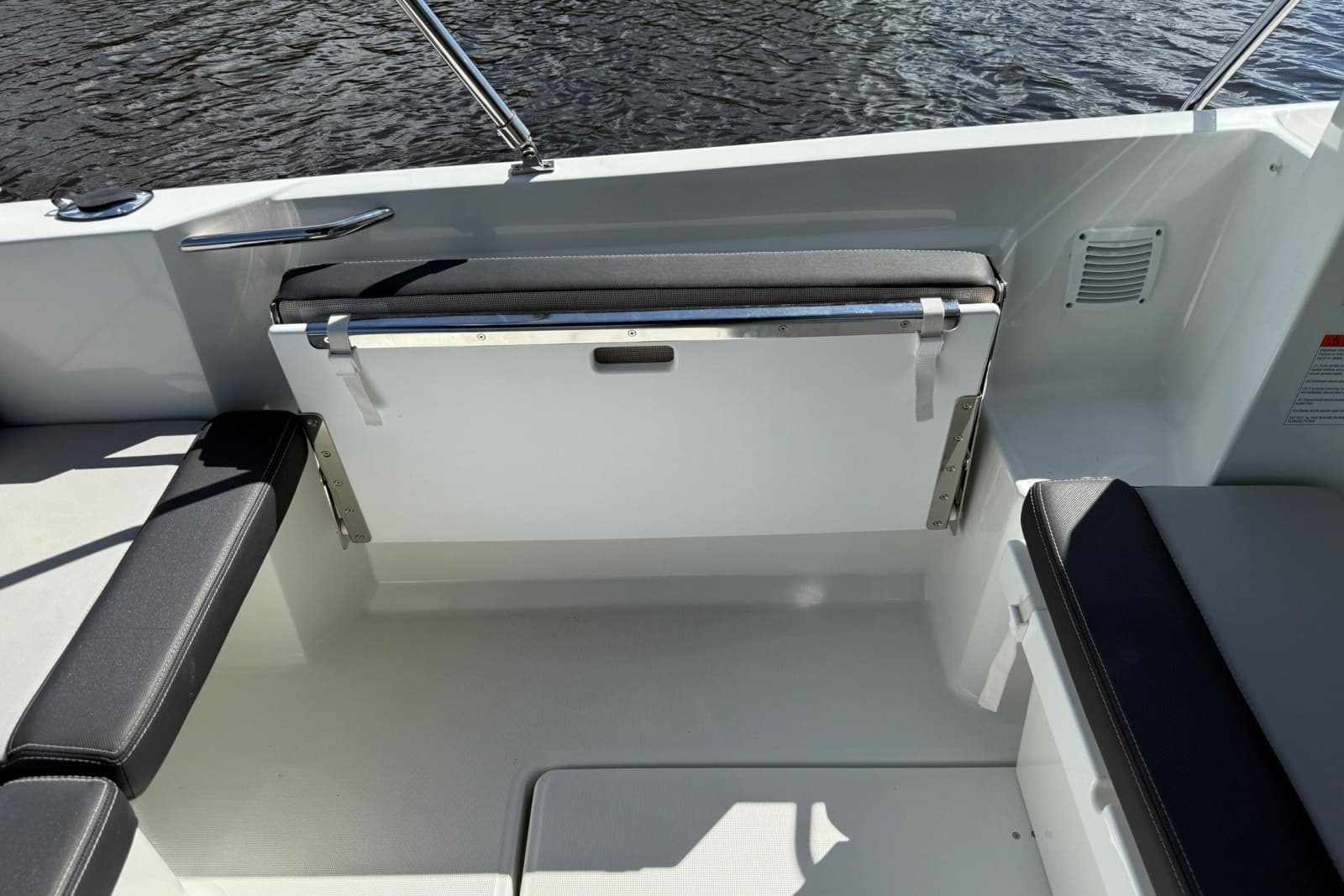 2022 Jeanneau NC 795 Series 2