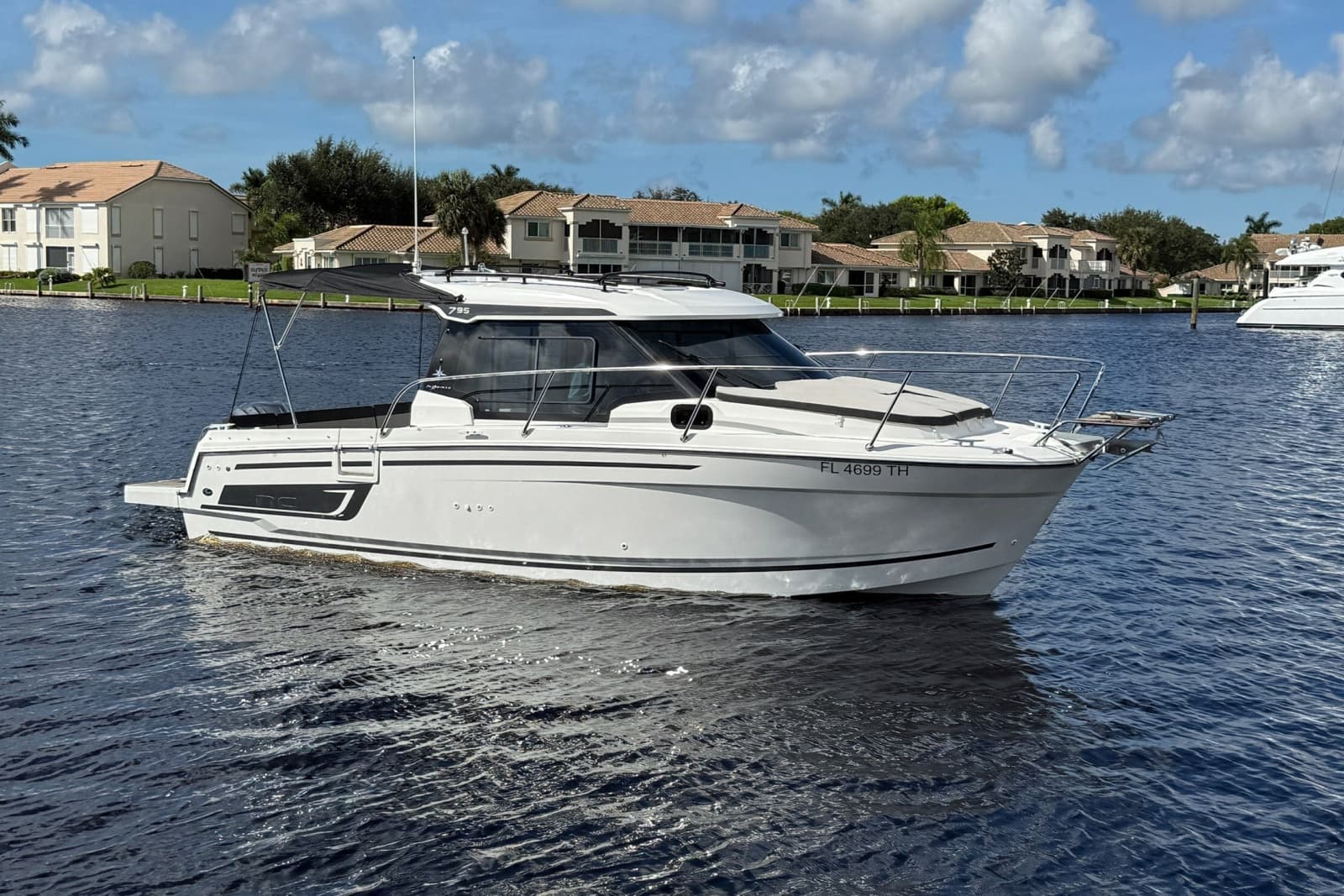 2022 Jeanneau NC 795