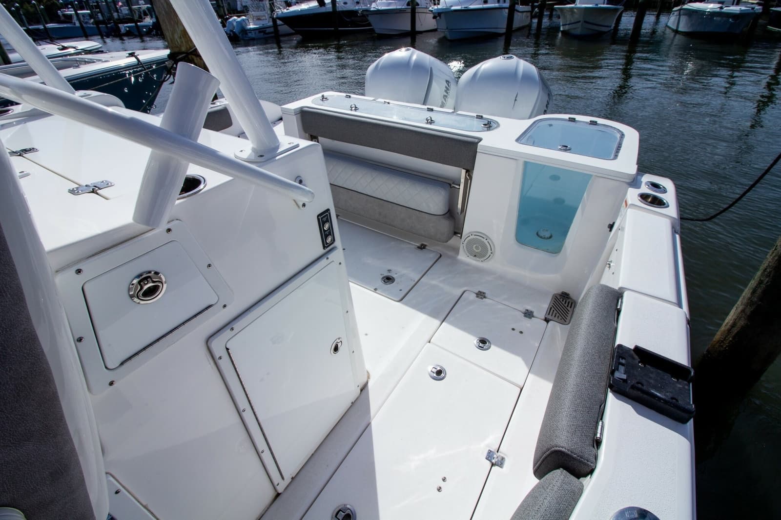 2019 Sea Fox 328 Commander