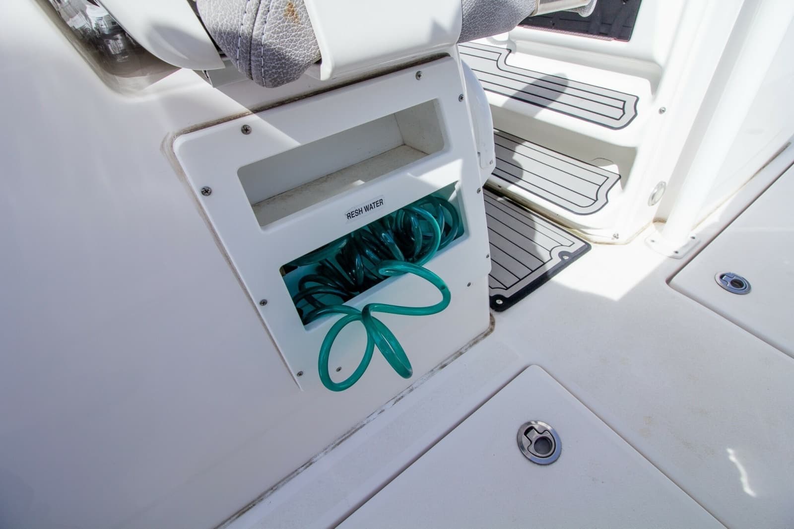2019 Sea Fox 328 Commander