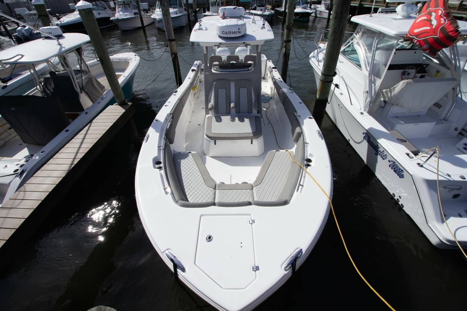 2019 Sea Fox 328 Commander