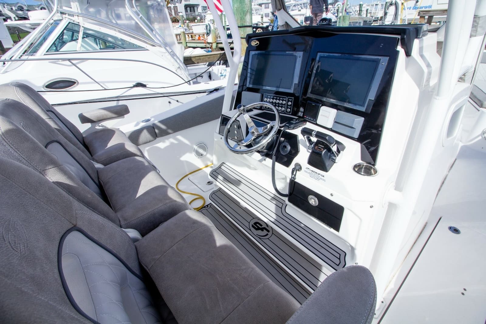2019 Sea Fox 328 Commander
