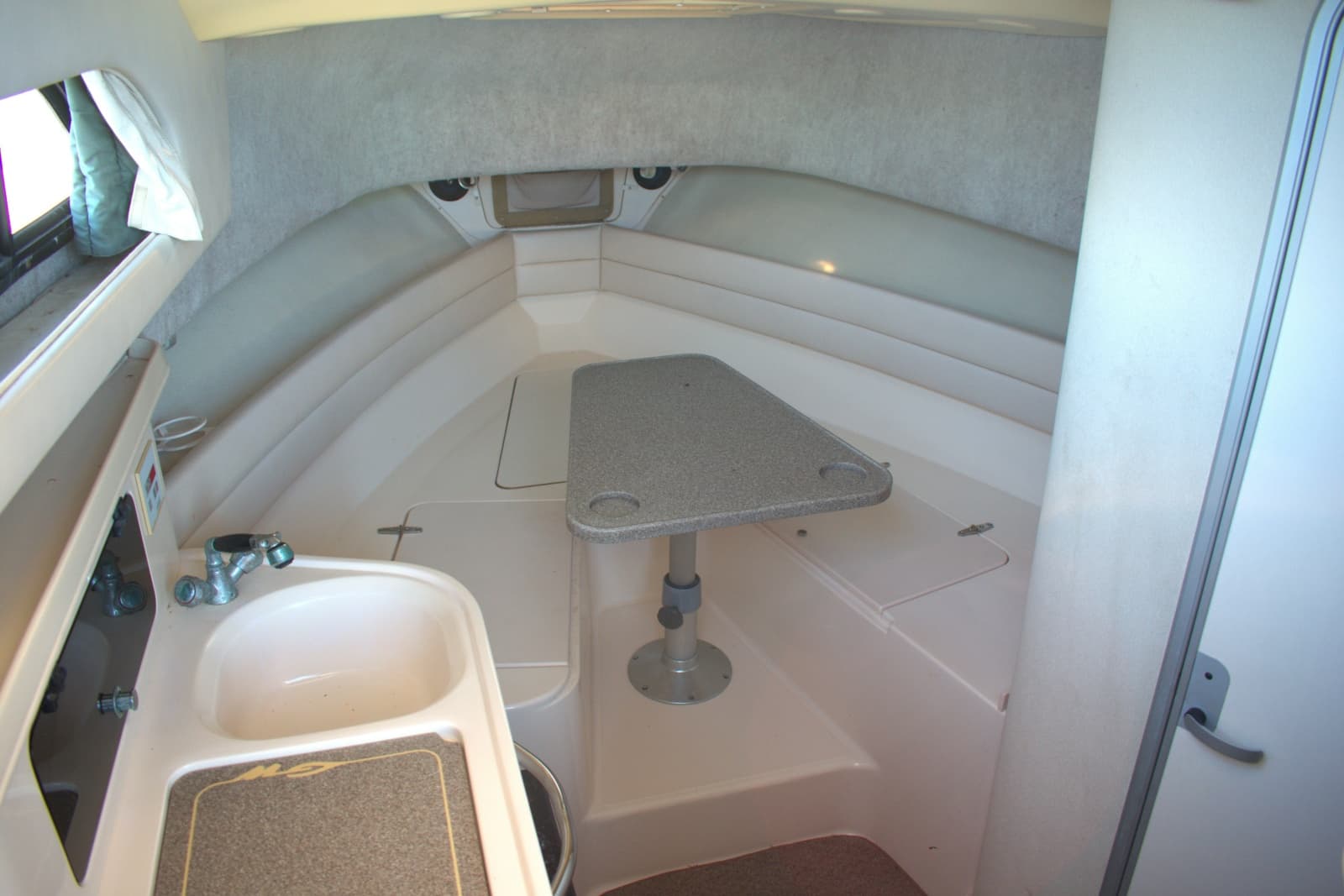 2003 Grady-White Marlin 300
