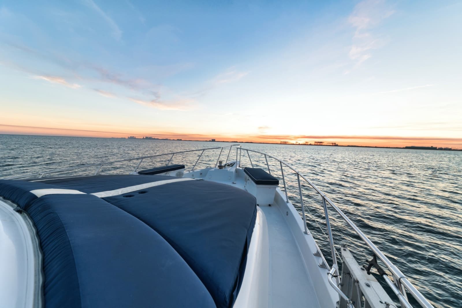 2002 Hatteras CPMY