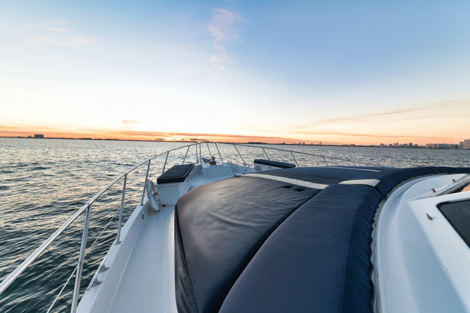 2002 Hatteras CPMY