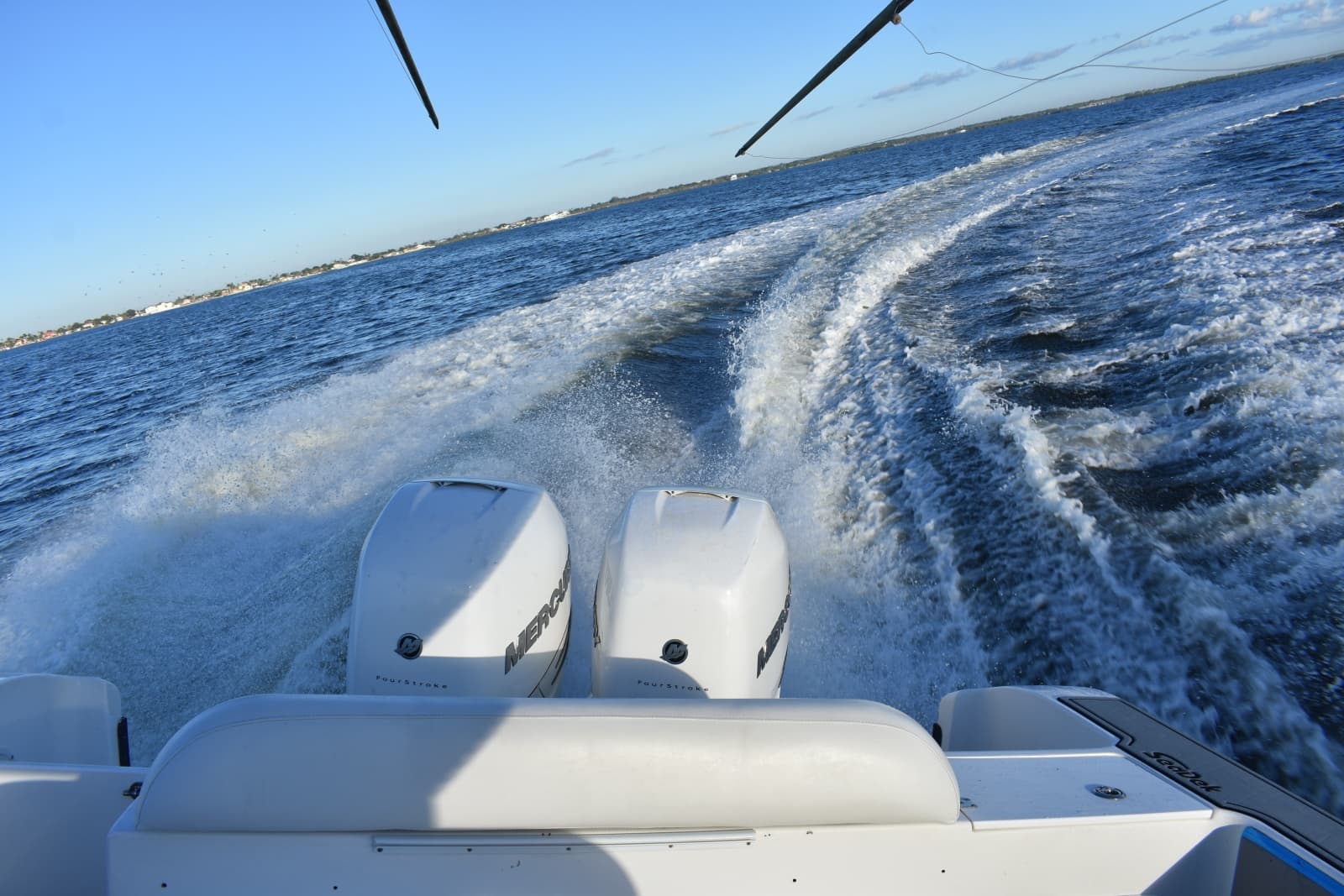 2008 Fountain 32 CC