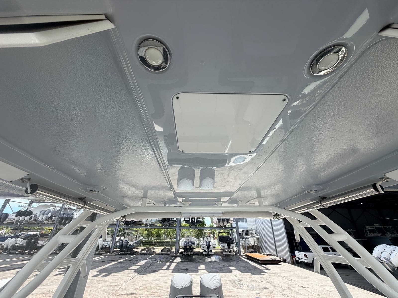 2019 Robalo 