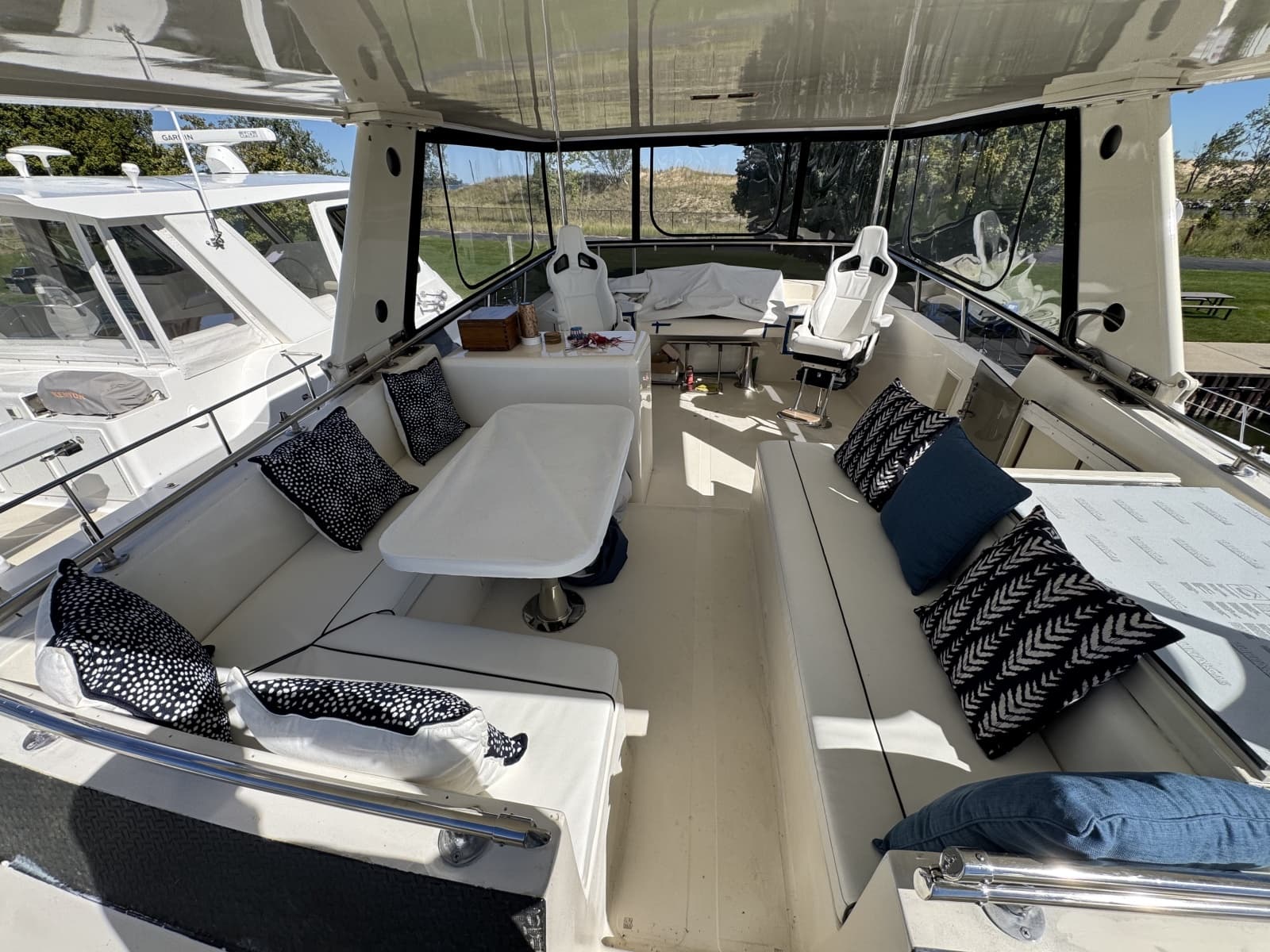 1990 Viking 55 MOTOR YACHT WIDE BODY