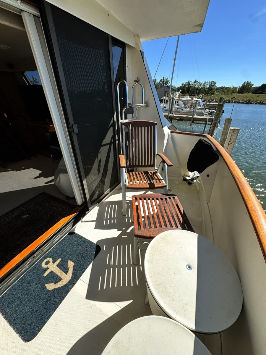1990 Viking 55 MOTOR YACHT WIDE BODY