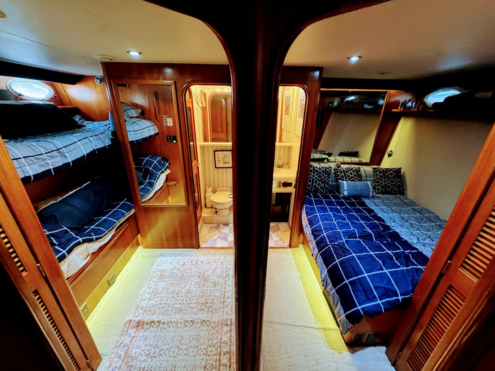 1990 Viking 55 MOTOR YACHT WIDE BODY