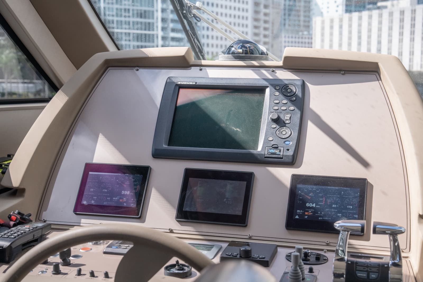 2016 Ferretti Yachts 