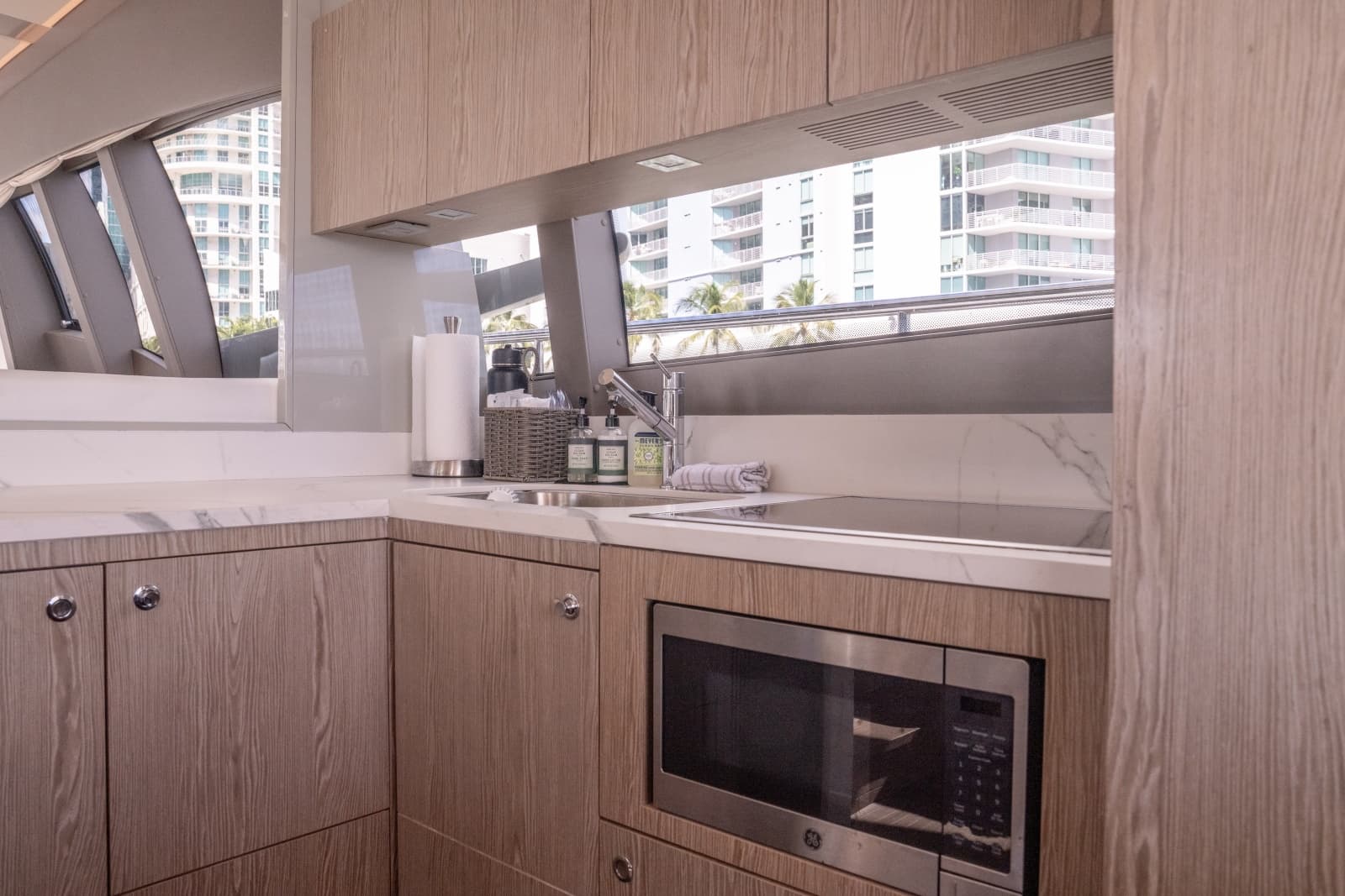 2016 Ferretti Yachts 