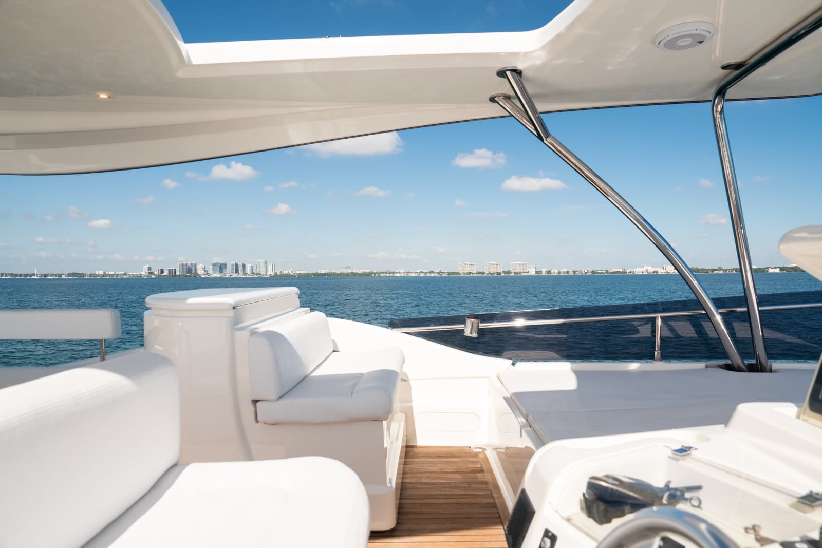 2016 Ferretti Yachts 