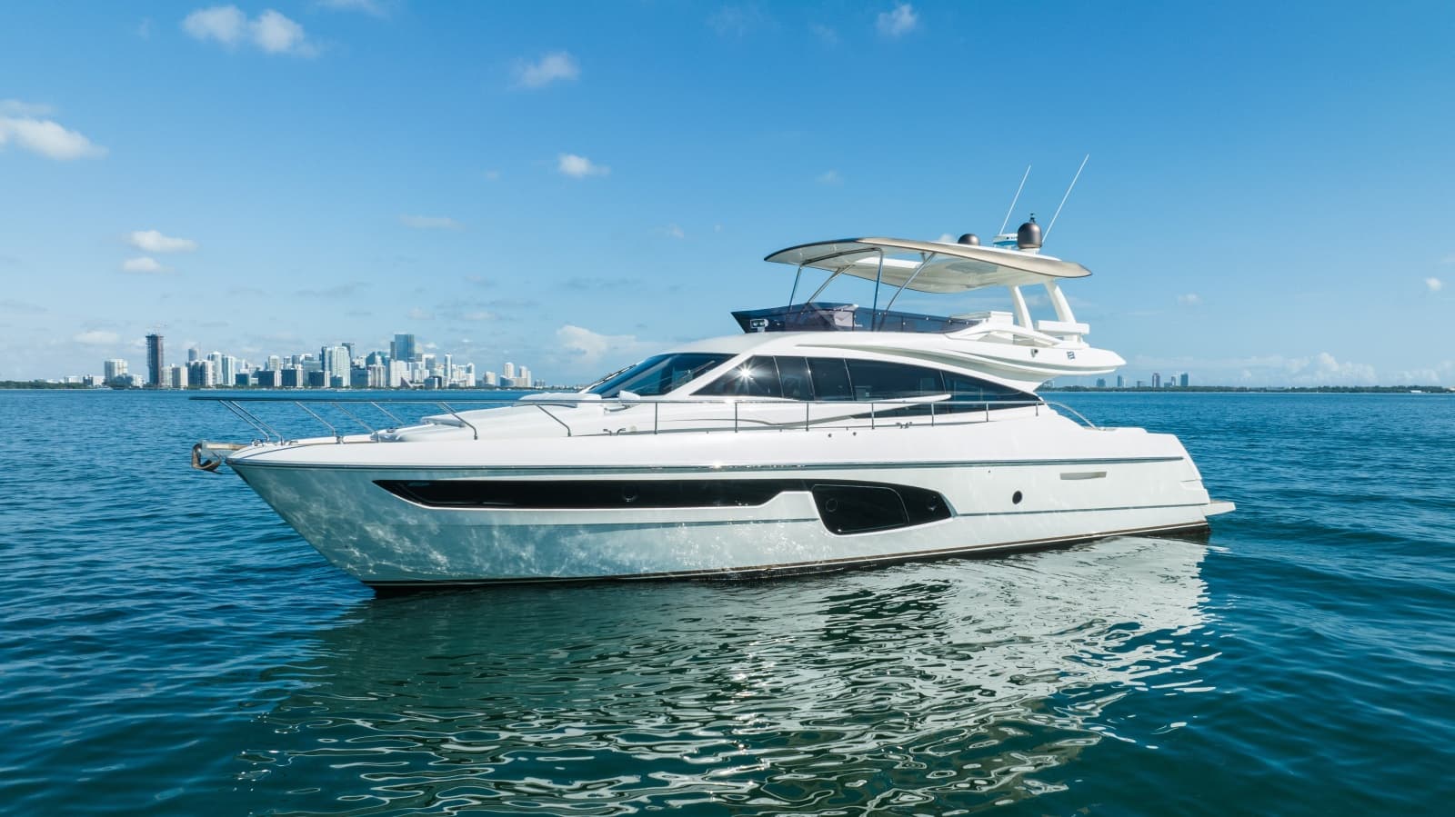 2016 Ferretti Yachts 