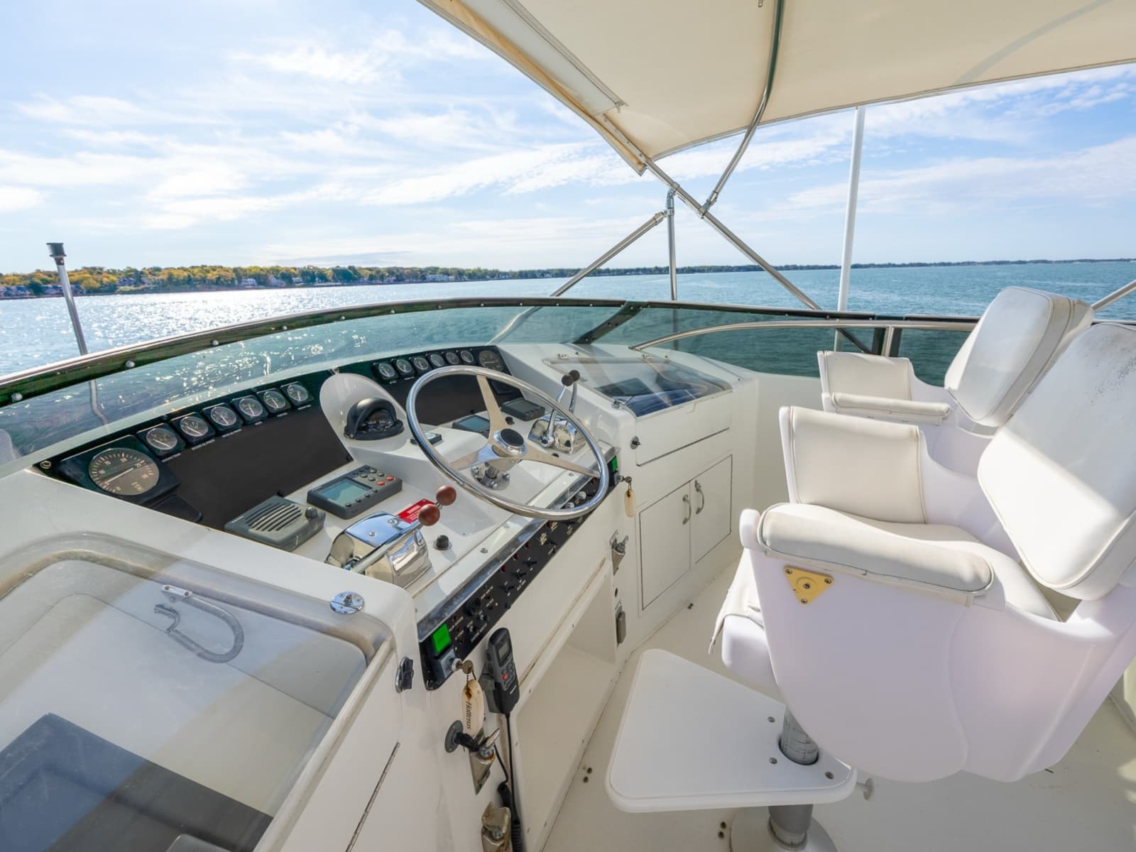 1995 Hatteras 52 Cockpit Motor Yacht