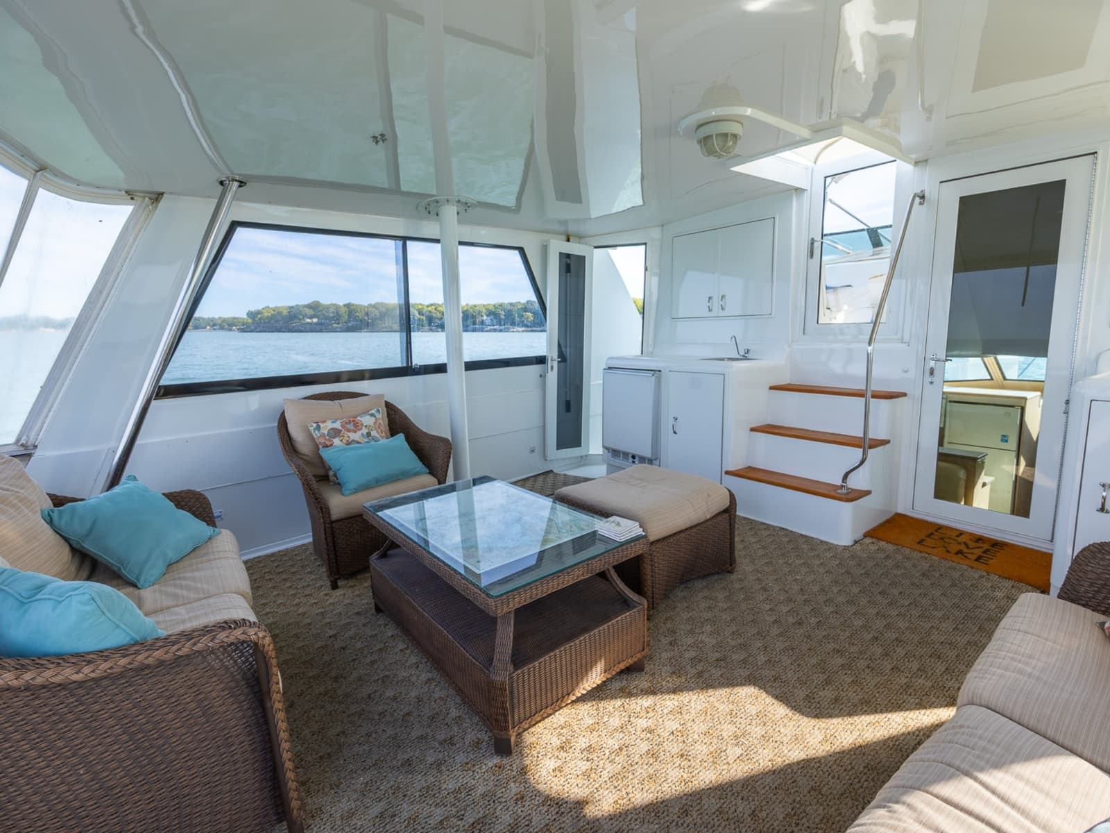 1995 Hatteras 52 Cockpit Motor Yacht