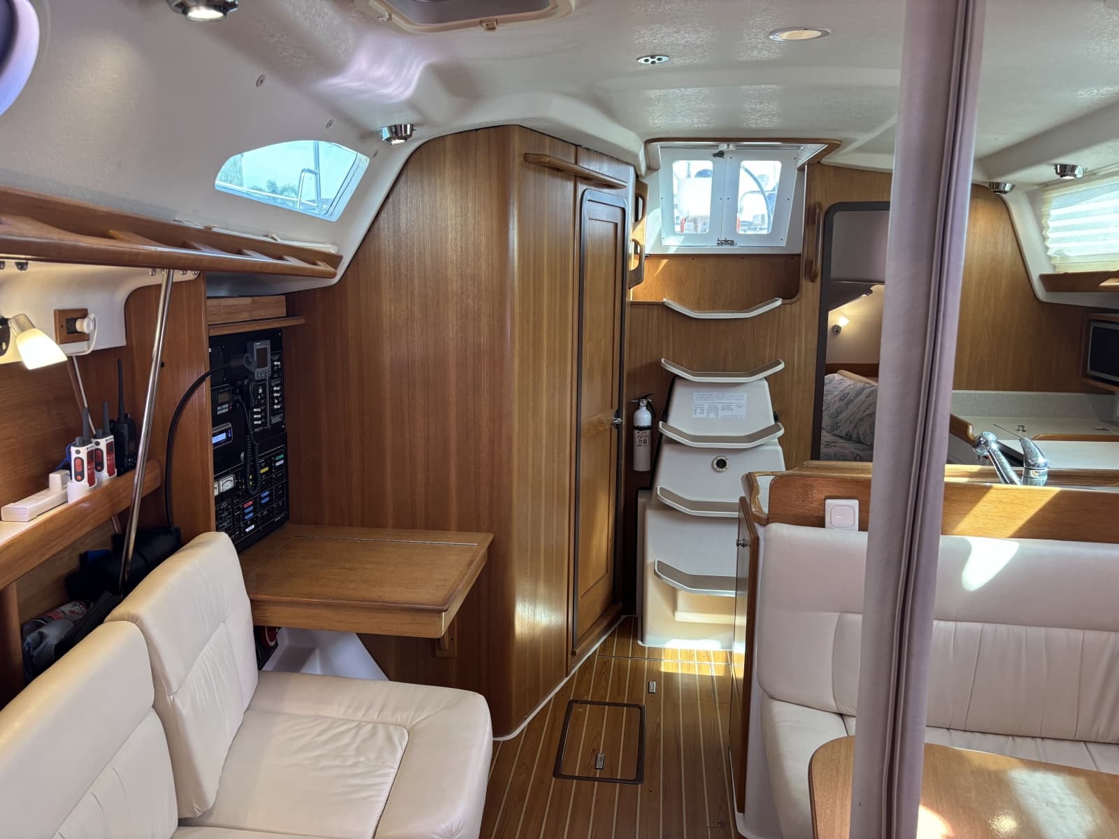 2007 Catalina 387