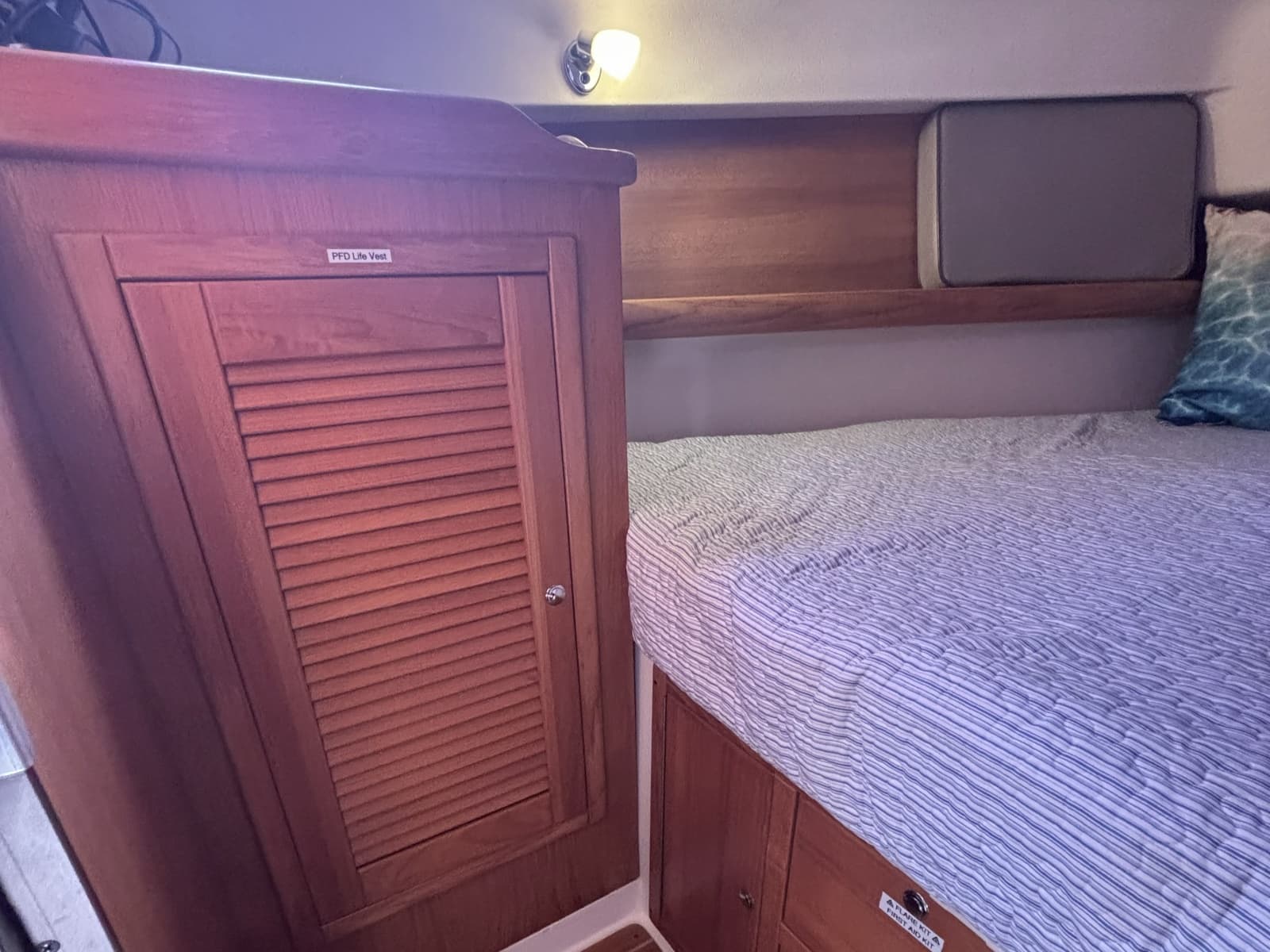 2007 Catalina 387