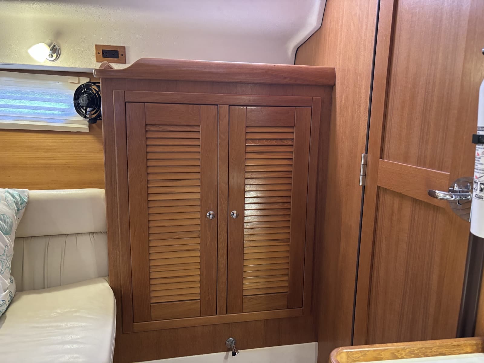 2007 Catalina 387
