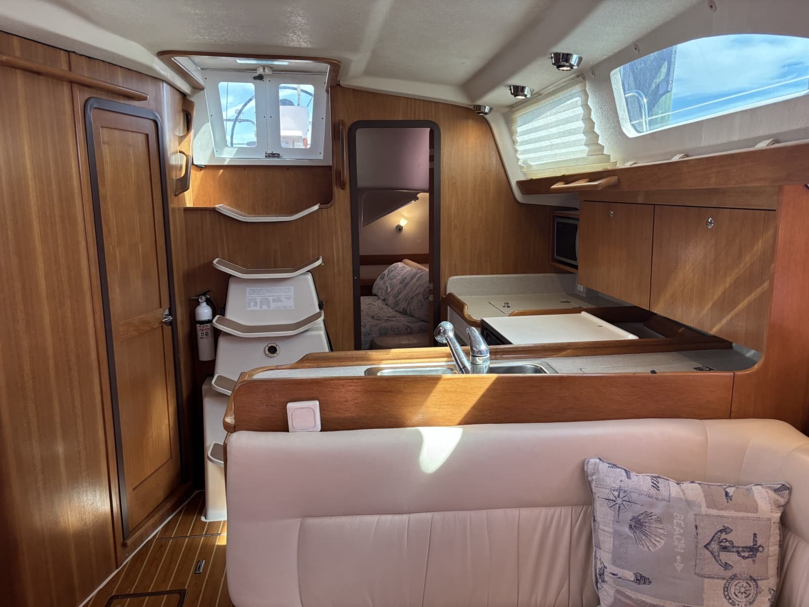2007 Catalina 387