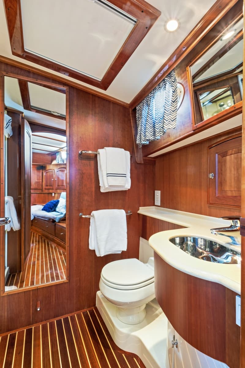 2007 Hinckley Talaria 55MY
