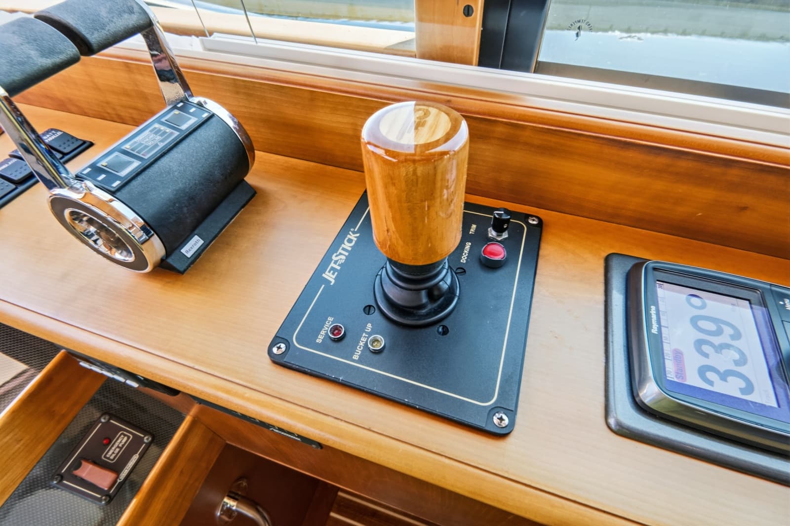 2007 Hinckley Talaria 55MY