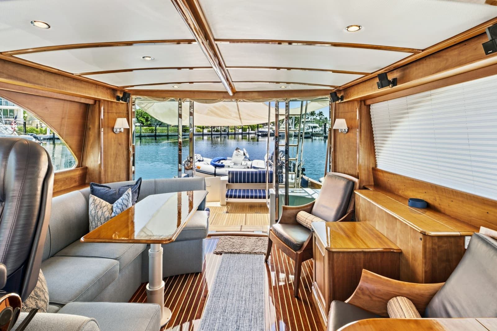2007 Hinckley Talaria 55MY