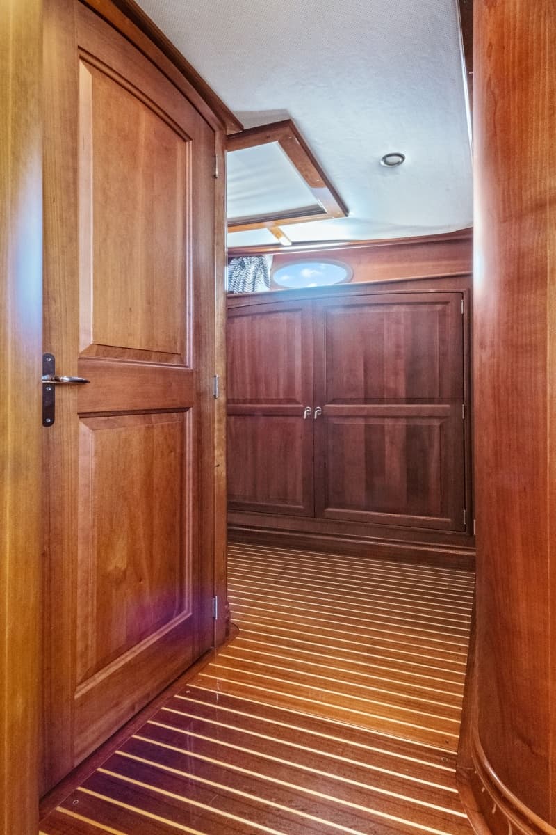 2007 Hinckley Talaria 55MY