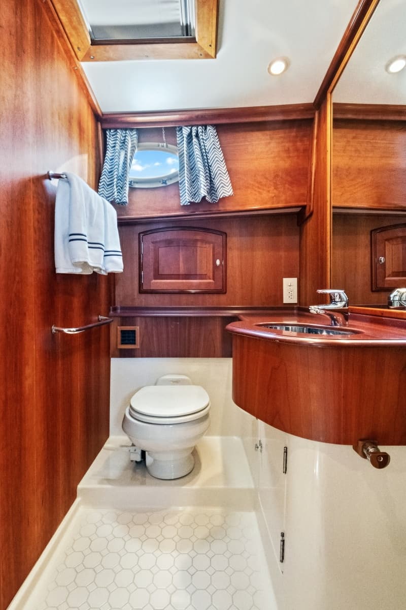 2007 Hinckley Talaria 55MY