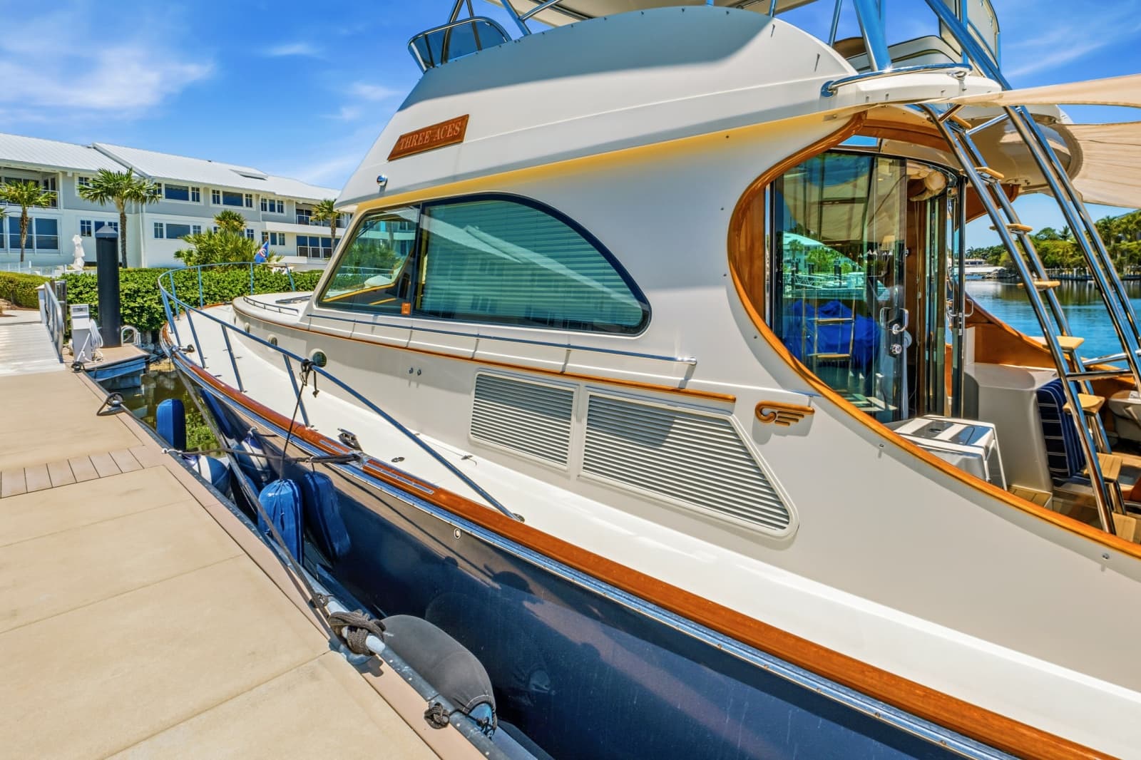2007 Hinckley Talaria 55MY