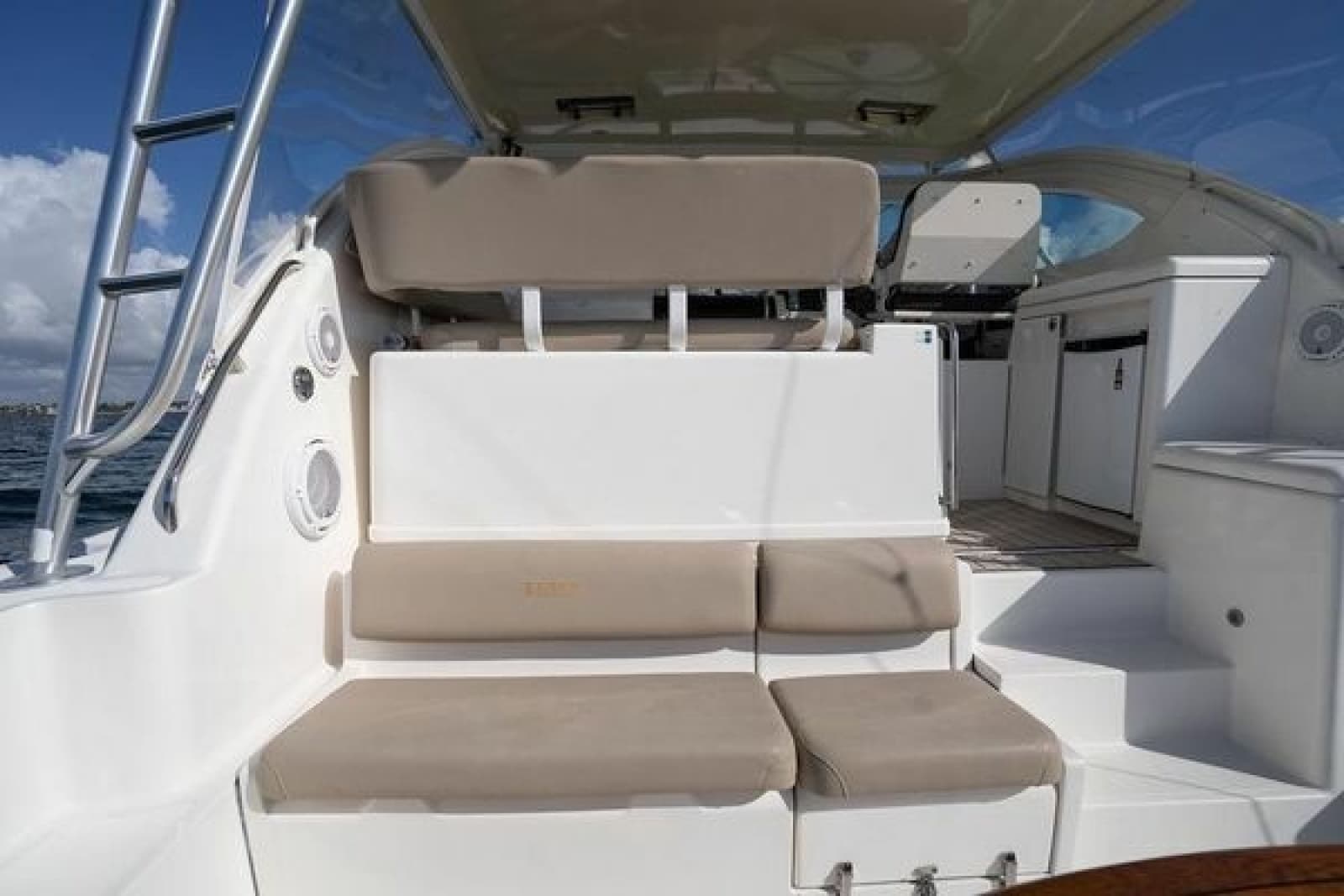 2005 Tiara Yachts 4200 Open
