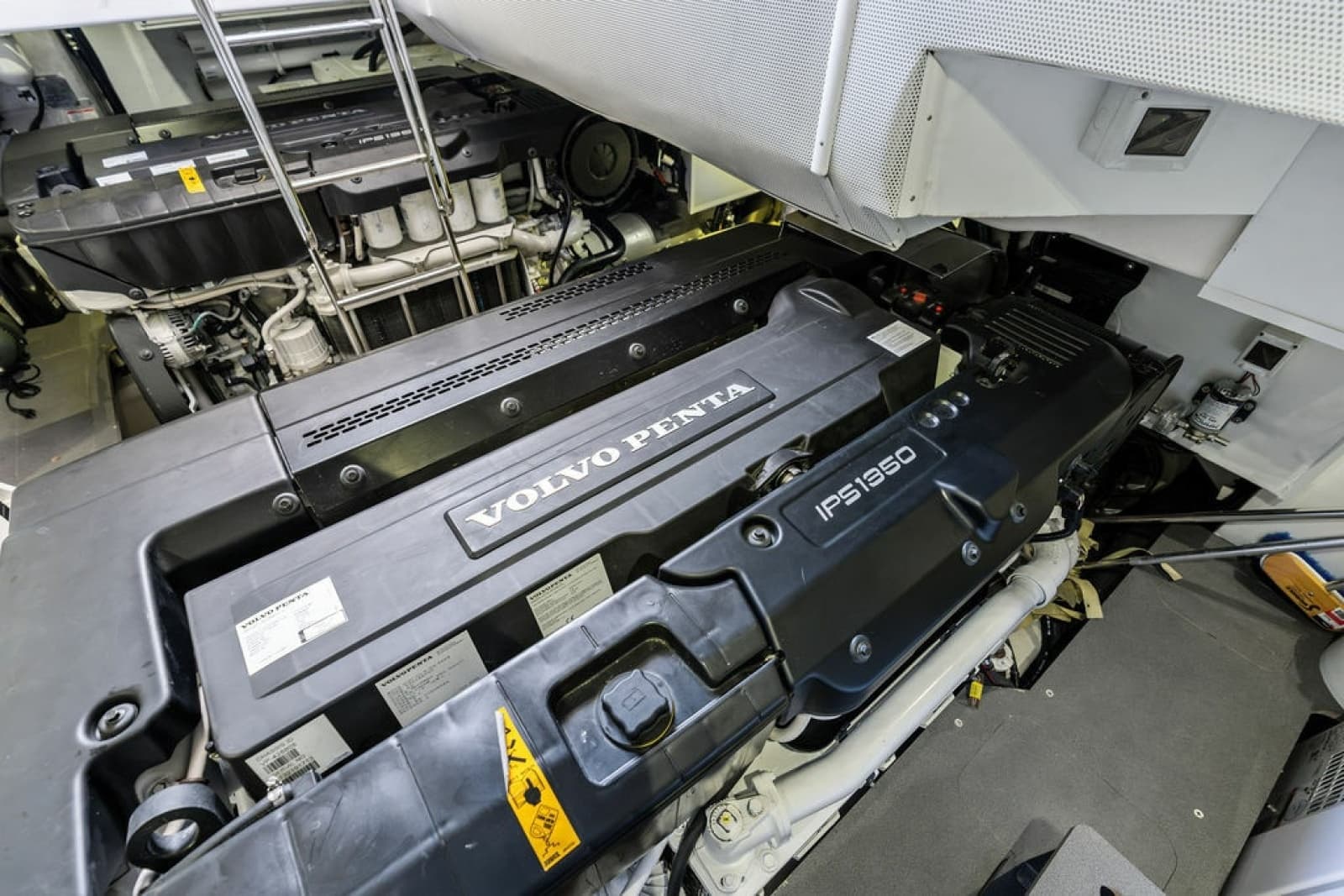 2023 Absolute Navetta 64